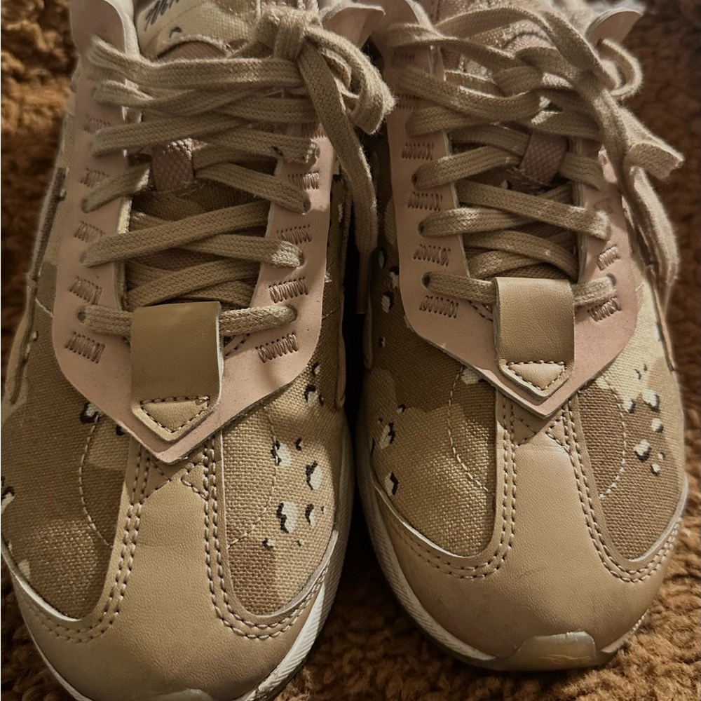 Nike Beige and Brown Sneakers